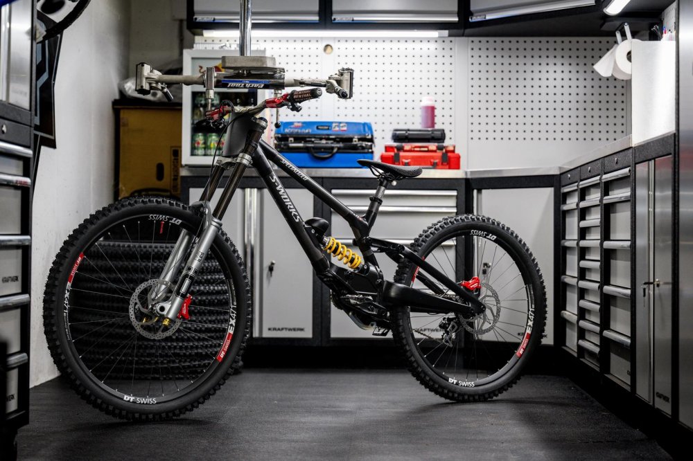  布雷博携手SPECIALIZED进军自行车领域 